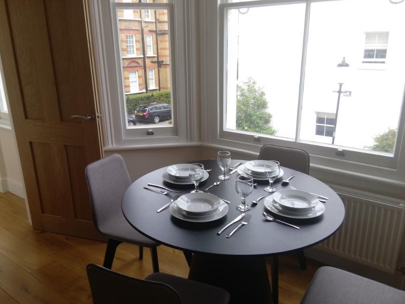 Apple Apartments Kensington Gardens Ричмънд Екстериор снимка